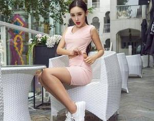 AISS爱丝(钻石版) – 私房系列：松果儿的白裙原图，掀起一阵花瓣风！
