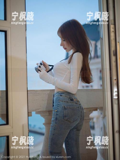 HuaYang花漾-方子萱 HuaYang花漾 - 方子萱又放新图,清纯在哪里,大家快找找!