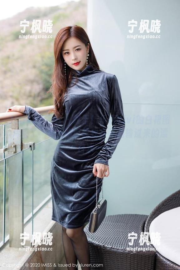 IMiss爱蜜社 - 终于！乐薇Vivi的白裙图片来了，更新的时候我在等运输过来的漂白水…