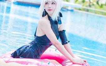 Kitkat Cosplay独家呈现:那一抹夏日私房合集,清新又热辣