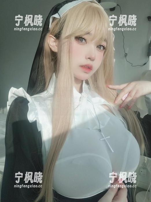 K酱的高清秘书写真，没看过的别说你是内行！
