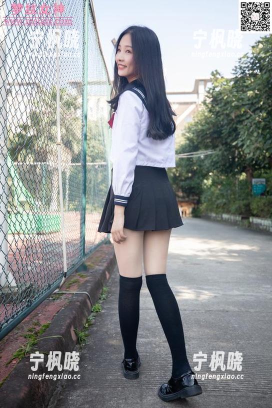MSLASS梦丝女神 - 玥玥的神奇美图，真的是个“双手赞”的免费美女胚子！