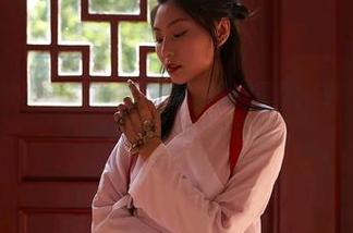 MiiTao蜜桃社 – 在线欣赏木奈奈的清纯图片，脑海里突然冒出“这能吃吗”的千古问题。