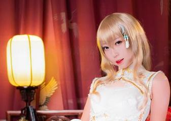 吉他少女的悬疑合集，Money冷冷总在角落默默调弦，实则表情丰富啊。
