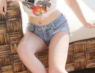 MyGirl美媛馆 – 唐琪儿浴缸写真，水中漫游与撩人的结合！