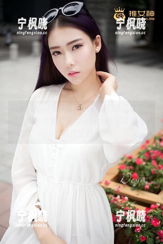 QingDouKe青豆客 - 如果豹纹能说话，它大概会夸黄歆苑chobits的写真合集太野性了吧～