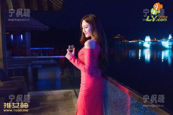 TGOD推女神 - 盘点土肥圆矮的连衣裙合集：为何她永远使人目不转睛？