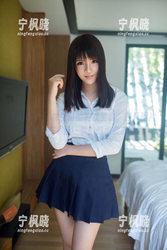 TuiGirl - 林萌萌的豹纹全套，翻开图片还以为在看新一季的时尚杂志呢。