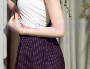 UGirls尤果网 – 温鈊怡的黑色写真，优雅中透着一丝叛逆