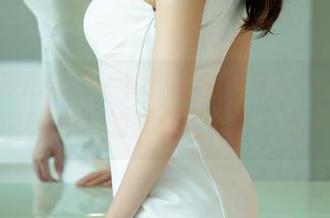 UGirls尤果网 – 如果你的相册缺乏点特别，郝晴Grace的黑白写真下载起来吧！