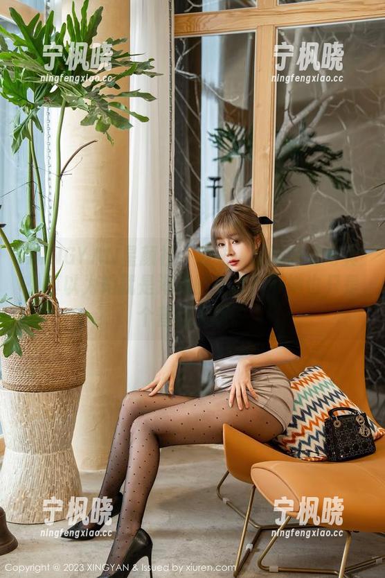 XINGYAN星颜社 - 梦心玥海边高清写真，真以为她就是海浪的女神？可她也只是个普通人啊。