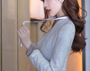 Xiuren秀人网 – 女王合集：CherryBlessU的姿态像是无声的命令