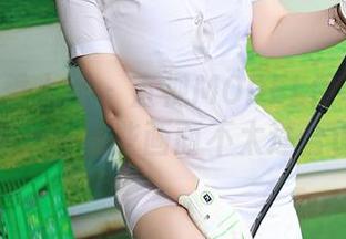 Xiuren秀人网 – 直视MODEL伊若的长腿合集——有些画面不太适合小孩