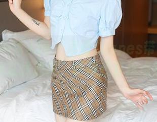 Xiuren秀人网 – 卓君Jeanes带你玩转灰丝在线原图，吓得我直接点错了