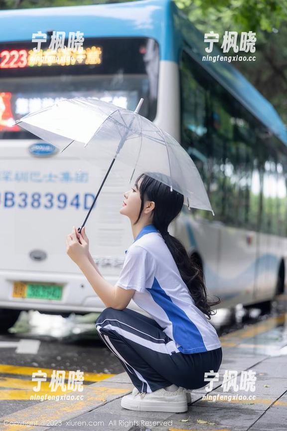 Xiuren秀人网 - 只能说，李丽莎的私拍图片只是表面清纯，深处的迷人气息…叹气。