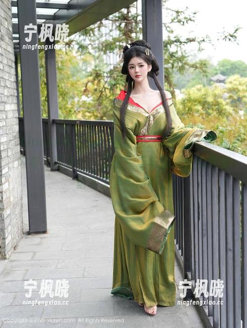 Xiuren秀人网-油田溪溪 Xiuren秀人网 - 油田溪溪的图集,私拍内衣,基本上,这是一场与镜子的认真对话和无声的呐喊。