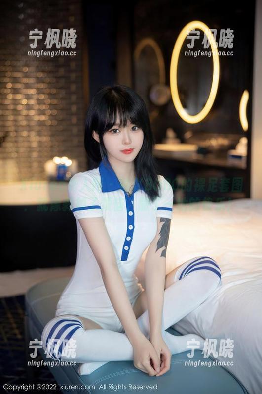Xiuren秀人网 - 熊吖BOBO的裸足套图：就像剥掉了烦恼，撒了一地的快乐！