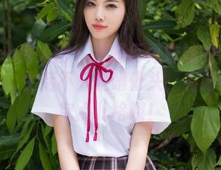 Xiuren秀人网 – 猫咪巨臀妹妹的蕾丝写真全集，生活不只是啃骨头，有时还得讲究点儿格调！