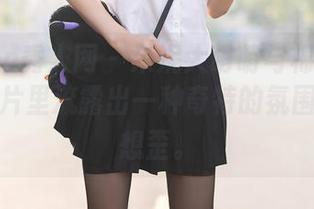 Xiuren秀人网 – 米妮大萌萌与棉袜的结合，图片里流露出一种奇特的氛围，让人想歪。