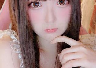 看Yuki亭跟加藤恵的水着照片，真是件……神奇的事情
