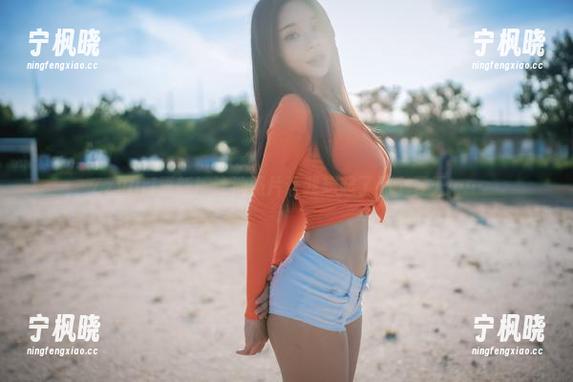 Zzyuri Zzyuri更新!泳池照片让我想起了那个夏天……
