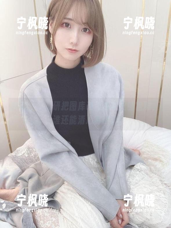 啧啧，けん研把图库改造成女王的宫殿，谁还能清心寡欲？