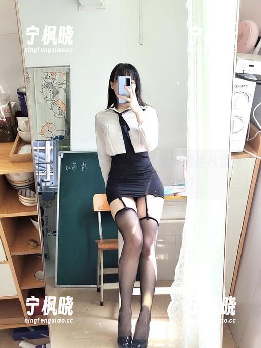 这九言的天使套图，难道每个都是从漫画里跑出来的不健全角色？