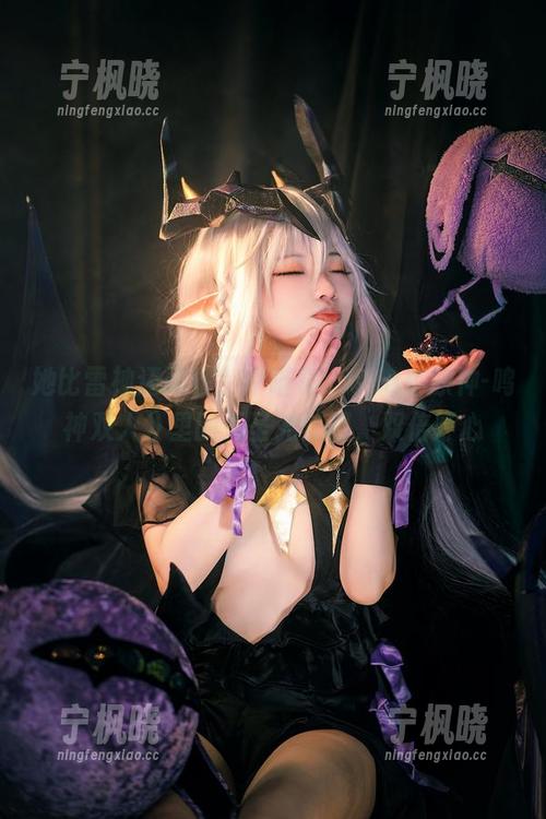 她比雷神还闪耀？伊喵君_Nya《原神-鸣神双人》里的无圣光美图，双倍开心