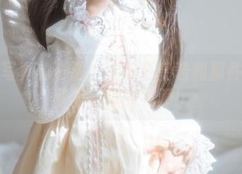 私房写真的奇遇：六味帝皇酱和那件只在梦里出现的礼服！