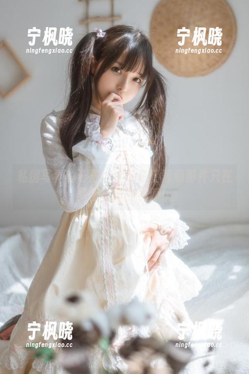 私房写真的奇遇：六味帝皇酱和那件只在梦里出现的礼服！