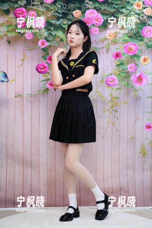 初夏女神 - 点点的可爱在网盘里发光发热，不看可惜阿！