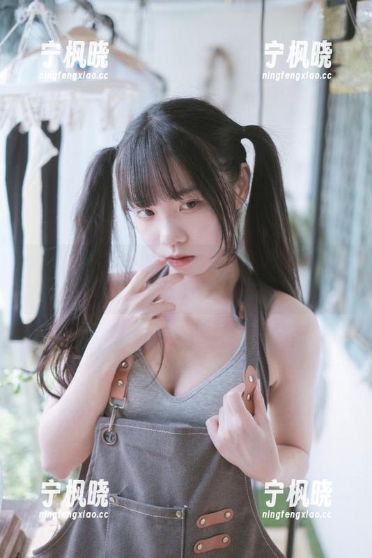 电车上小幸运，女高中生的可可小白兔无圣光写真