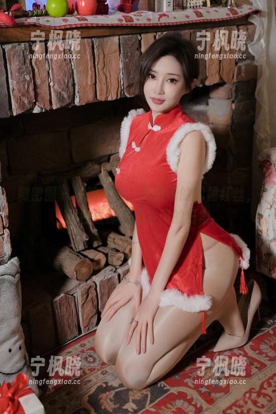 微密圈 - 私拍系列：周妍希的黑裙红丝，图包里那些无水印的日常