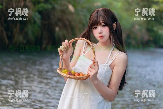 咬一口兔娘的“拉毗咨询时间”，无圣光套图满满都是表情刹那间转变…