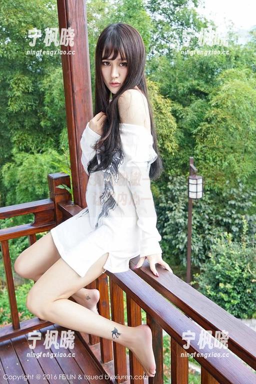 嗲囡囡 - 从未如此粉嫩——娜依灵儿的免费写真，让我内心一片小骚动。