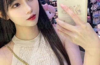从大肉丸Amiee的校服入手，无圣光显得特别，数量惊人的套图等你来！