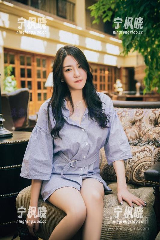 头条女神 - 谁说油亮只能在厨房出现？筱溪福利图集一释神坛！