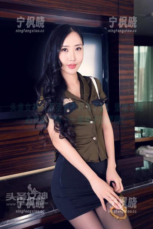 头条女神 - 万圣节不只为了糖，壁纸才是心灵的慰藉——美纳子的原图！