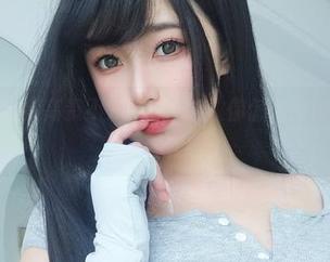 从平平无奇到高贵不凡：女主K教你怎么穿出礼服感的写真套图