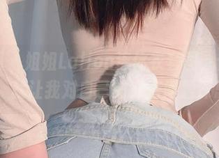 微密圈 – 姐姐Lalion连体衣套图，偶尔瞥一眼，就让我对自己的穿搭问题深思了…