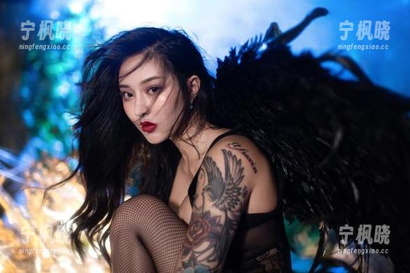 微密圈 - 宋昱欣的清纯写真：是甜还是蜜？谁知道！