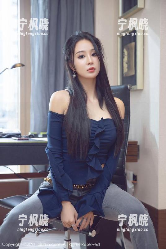 尤蜜荟 - 黄乐然独家高清图集，不说了，光是“裤里丝”的细节就能让我盯着看一会儿。