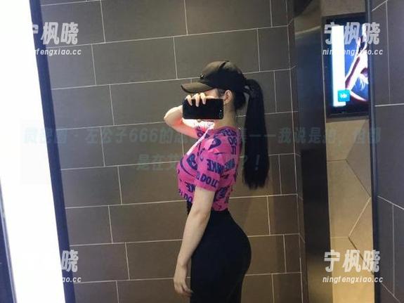 左公子666 微密圈 - 左公子666的怼镜拍合集——我说是拍,但都是在艾特镜子吧?!