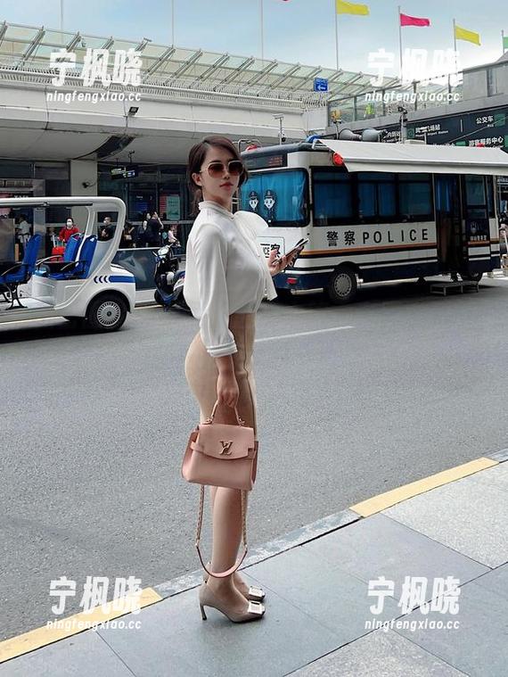 微密圈 - 张老师的浴室之旅，套图中藏着的不得不说的小心思