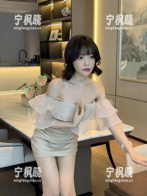 微密圈 - 徐莉芝带来的腿丝诱惑，高清图包让细节生动得让人目不暇接