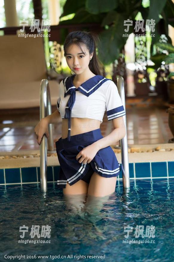 推女神 - Kiren_程程程的网袜照片合集：不穿也许更时髦！
