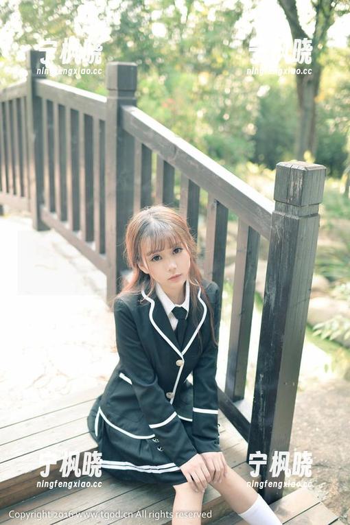 推女神 - 梦娜Vanessa最真实的一面：无圣光的瑜伽写真领域