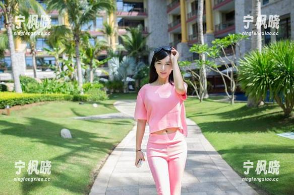 推女郎 - 赵惟依的婚纱魅惑，打破无圣光的禁忌，来一组不走寻常路的套图！
