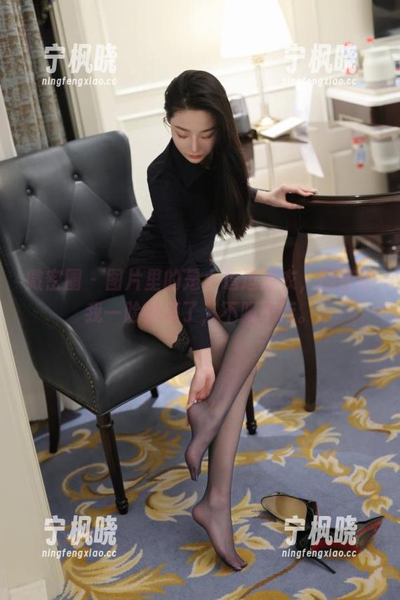 微密圈 - 图片里的是小逗逗泳衣，已经让我一脸懵逼了，不服不行。