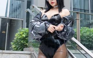 杏子夫人与她的皮衣：别致图片合集，心态随意